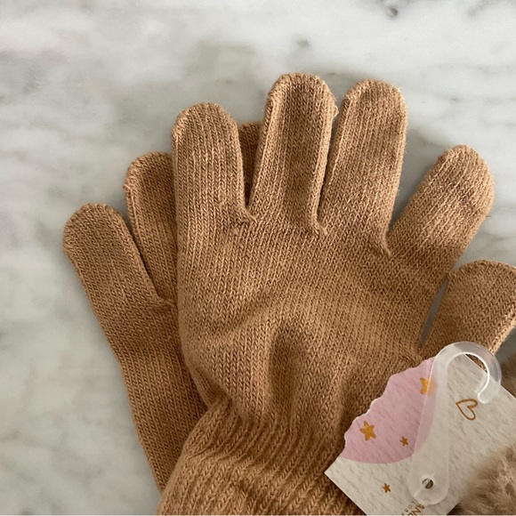 Cute Bear Earmuffs and Mittens - Picture 2 of 3